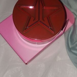 Jeffree Star setting powder in "Suede" never used, never opened!!